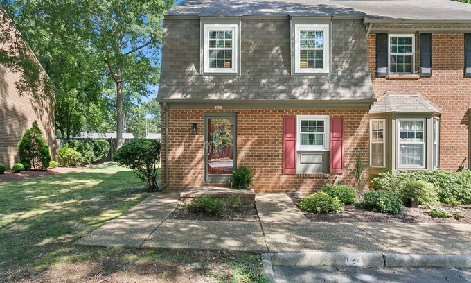 Central Newport News House | Mid-Term Rental; Townhome in Central Newport News