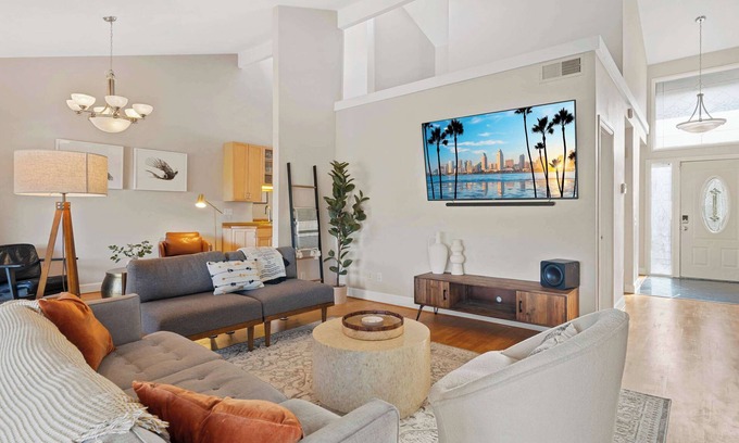 La Mesa House | Midcentury Dream/Jacuzzi/Firepit/Patio