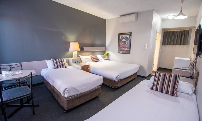 Orange Hotel | Midcity Motor Lodge