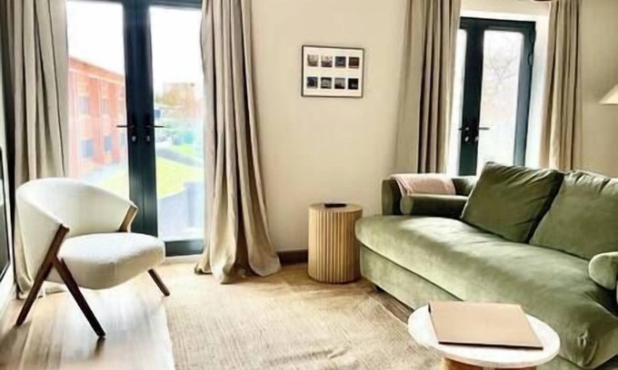 Bristol Apartment | Midland Suites- Apartment 5