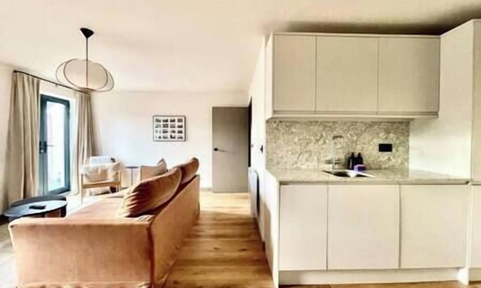Bristol Apartment | Midland Suites- Apartment 4