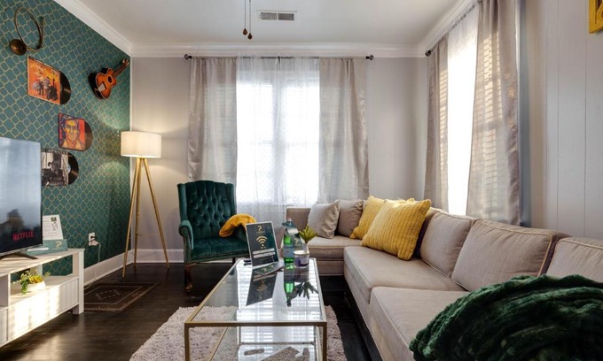 East Memphis Apartment | Midtown Beauty