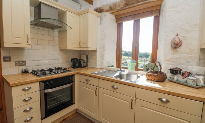 Helston Cottage | Mill