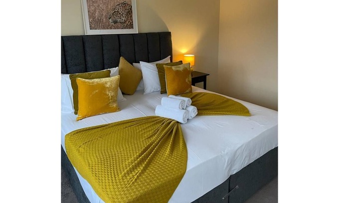 West Bromwich Apartment | Mill Street by JLJ Apartments
