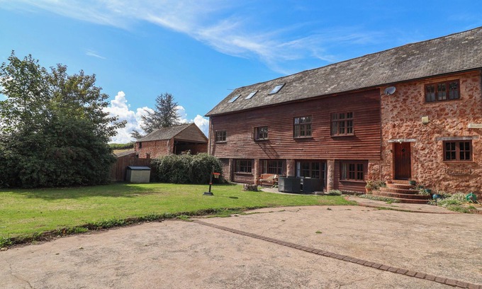 Crowcombe Cottage | MILLBARN, pet friendly, country holiday cottage in Crowcombe