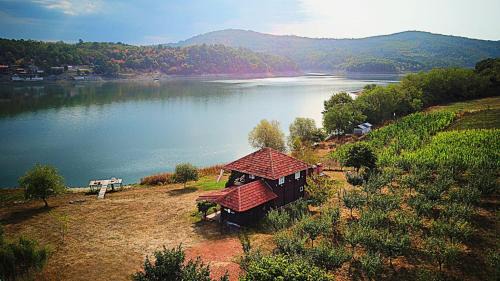 Sumadija House | MILOSEV KONAk kuća na jezeru
