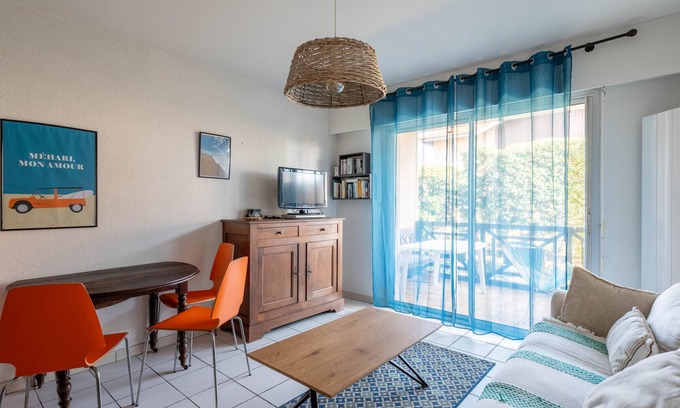 Mimizan Apartment | Mimizan Beach T2 with Terrace and Parking Near Ocean