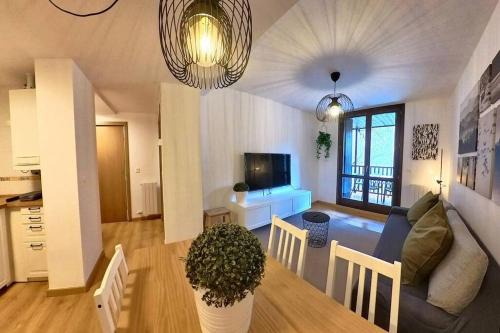 Escarrilla Apartment | Mimosa 5 con terraza - tucasaenlospirineos
