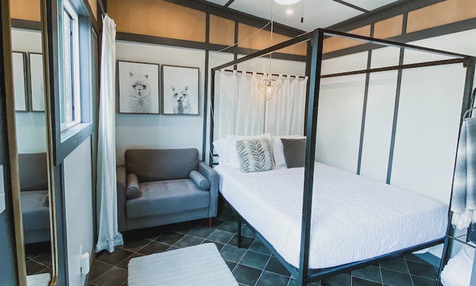 Marion House | "Mini": A private modern tiny house basecamp in Marion NC + gas fire pit