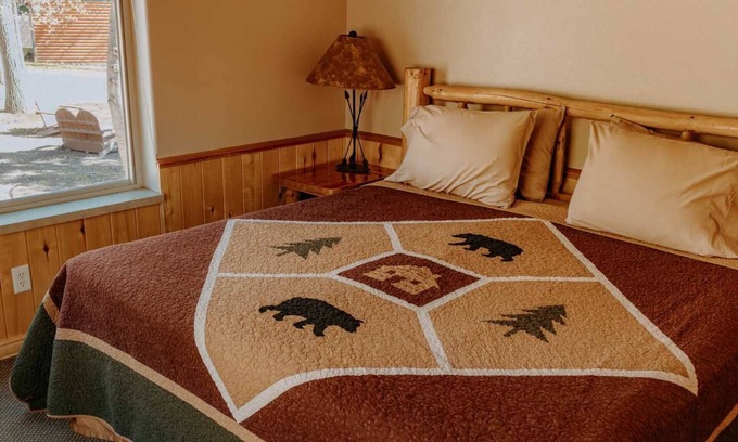 Puposky Villa | Minnesota Northwoods Group Retreat – Great for Large Families