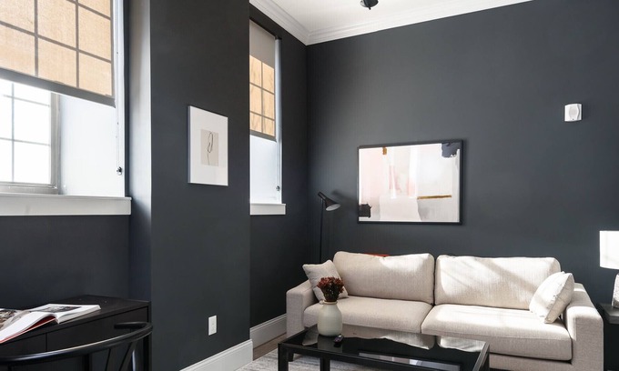 Lafayette Square Apartment | Mins to Downtown, Ballpark, Arch | Free Parking + W&D | Zencity