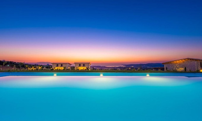 Kassandra House | Mint Retreat Suites