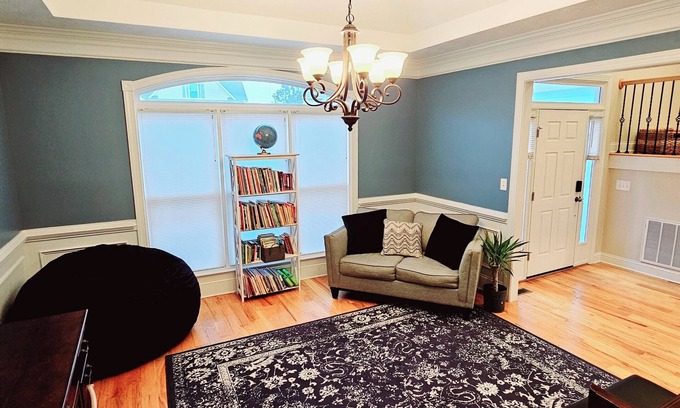 Evans House | Minutes from Masters in a 4-bedroom house in serene Evans, GA.