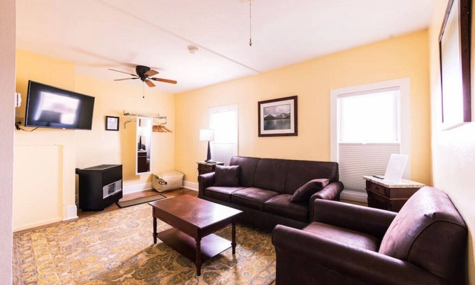 Centennial Apartment | Minutes from Skiing & Hiking