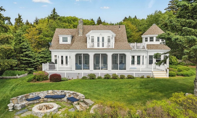 Southport House | Miradon Ocean Estate: Expansive Ocean Views