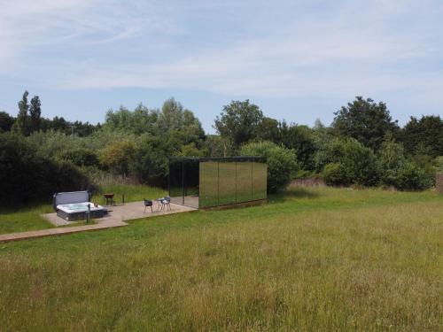 Saxmundham House | Mirror Houses Pound Farm - Meadow OOD