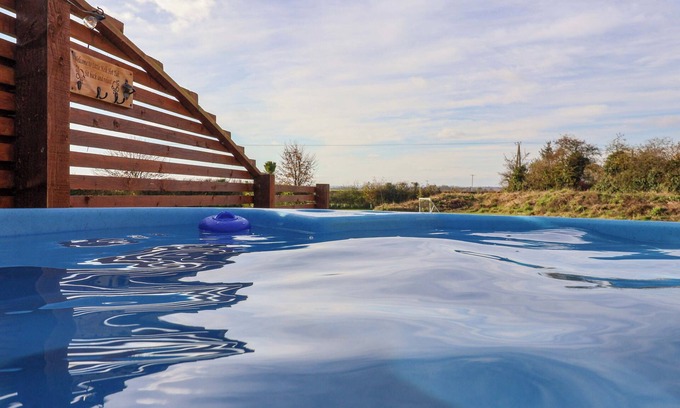 Driffield Cottage | MISCHIEF, pet friendly, character holiday cottage in Bridlington