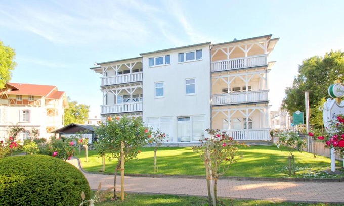 Gohren Apartment | mit Meerblick und Balkon, gratis Nutzung vom AHOI Erlebnisbad und Sauna in Sellin - Panorama Göhren FeWo 11