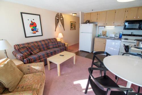 Snowshoe Apartment | ML315 Budget Friendly Next To Slopes No Frills AFFORDABLE