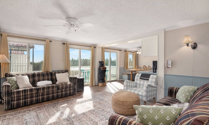 Snowshoe Condo | ML335/337|Ski-in/Ski-out Luxurious 3BR | Sleeps 14