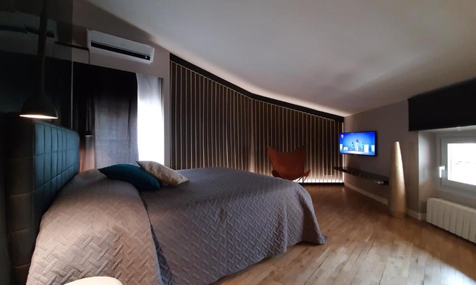 Desenzano del Garda City Centre Apartment | MoAA - Modern Art Apartment