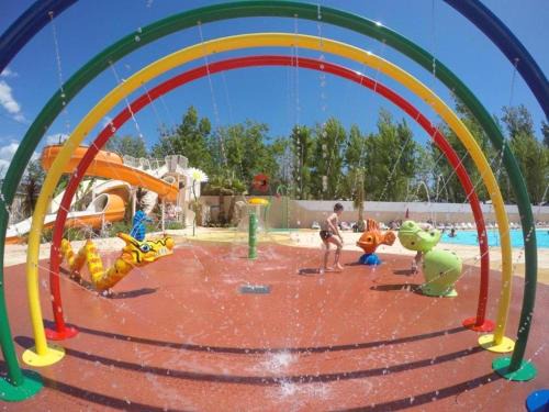 Villeneuve-les-Beziers Other | MOBIL HOME CAMPING Les Sables Du Midi -3 chambres