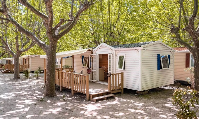 Cagnes-sur-Mer House | Mobil-home | Classic XL | 2 Ch. | 4/6 pers. | Raised terrace | A/C