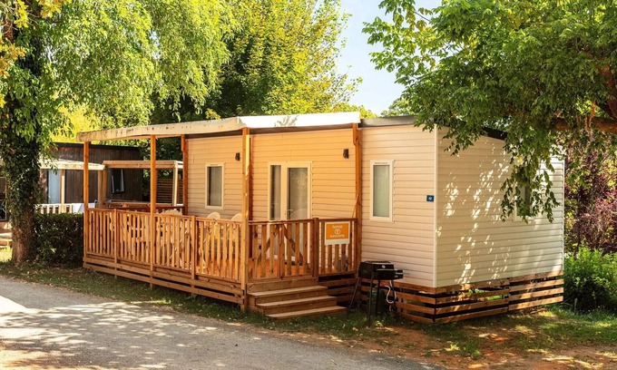 Carnac House | Mobil-home | Premium | 2 Bedrooms | 4 persons | Raised terrace | A/C | TV