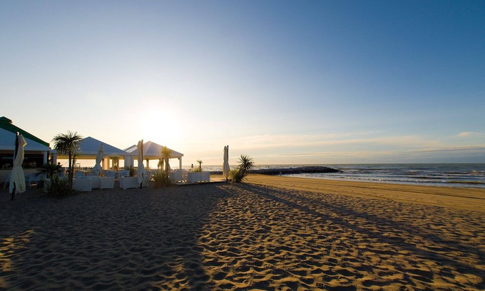 Zadina Pineta House | Mobile home in Cesenatico, 2 bedrooms 2 bathrooms on the camping close to nature
