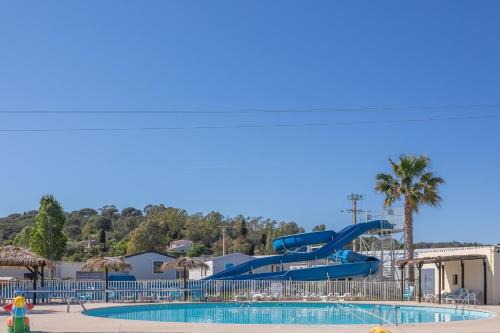 Frejus Resort | Mobile Home Le Montourey Forum 80