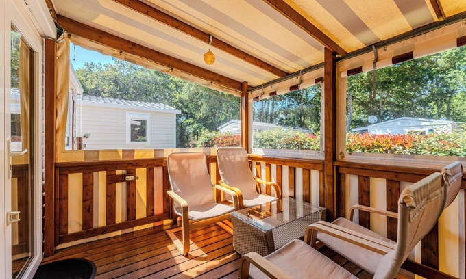 Gastes RV Rental | Mobile Home 'Mobilhome 282 Grand Confort' with Private Terrace, Private Garden and Air Conditioning