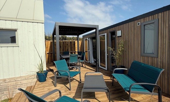 Guilvinec House | Mobile homes and chalets for 4 to 8 people Pets allowed