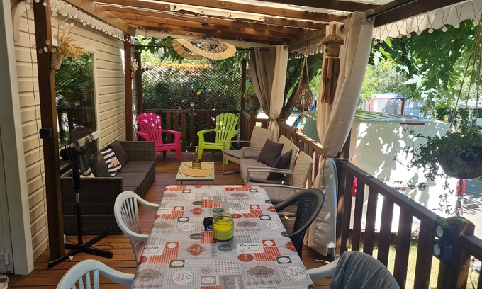 Berrias-et-Casteljau House | Mobilhome rental in 3* campsites