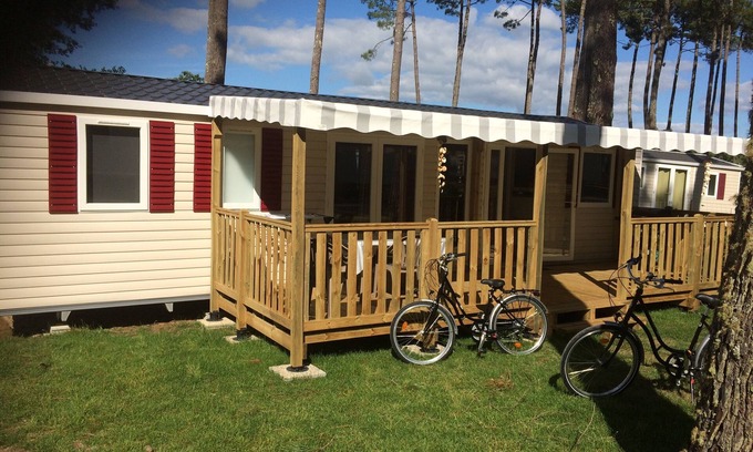 Saint-Julien-en-Born House | MOBILHOME 40 m2 6 PLACES CLIMATISE TERRACE COVERED 3 km from the ocean