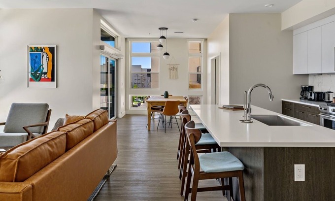 Highland Condo | ModChicy Mellow Lifestyle Loft | Espadín LoHi