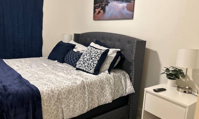 South Arlington Apartment | Modern 1 bd Apartment W/Patio and all Essentials!