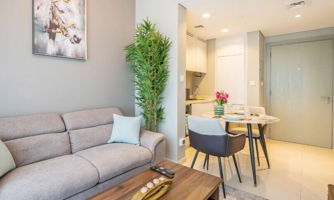 Downtown Dubai Apartment | Modern 1-Bedroom Apartment at Zada Tower, Business Bay – Ideal for Urban Living