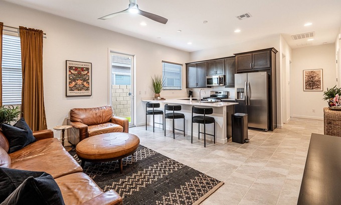 Goodyear House | Modern 1BR/1BA Casita w/Private Yard, Garage & Fast WiFi – Utilities Included