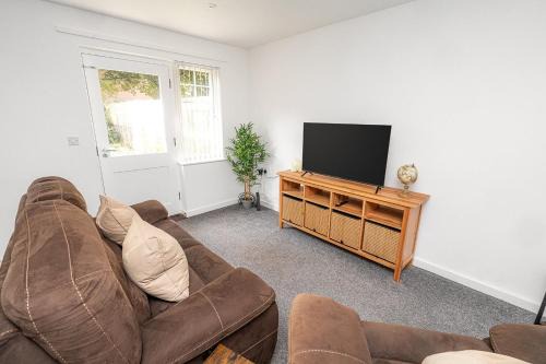 Sherborne St. John House | Modern 2-Bed Home with Driveway – Basingstoke