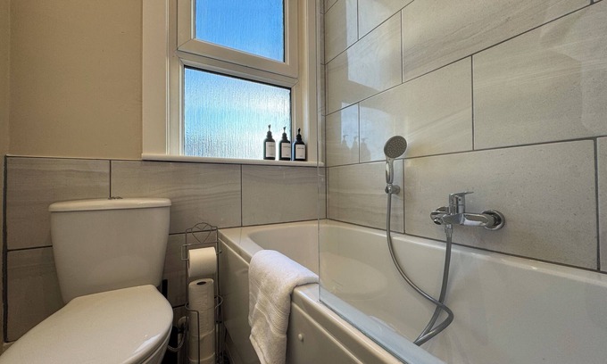 Brent Apartment | Modern 2 bed home in Kensal Rise - Easy access to Central London