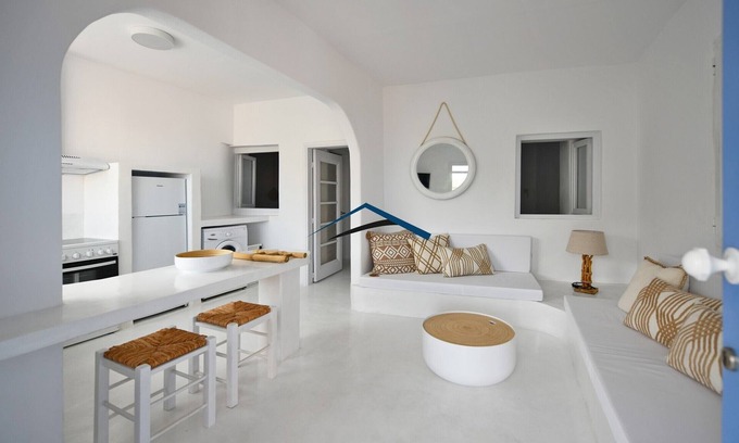 Ioulida Apartment | Modern 2 bedroom apartment in the heart of Ioulida