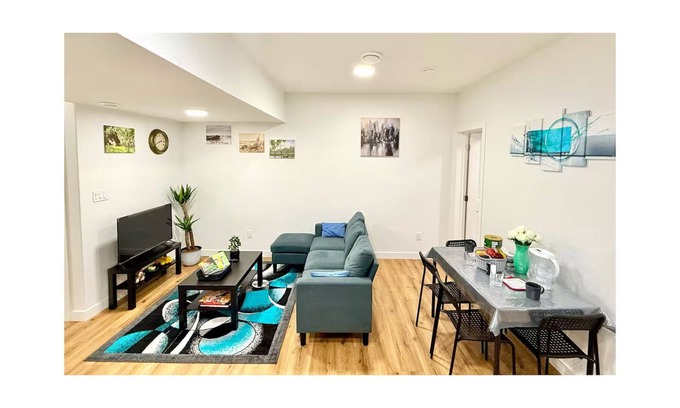 West Edmonton House | Modern 2-Bedroom Suite in Stillwater NW, Near WEM