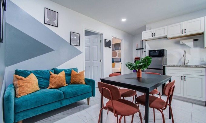 Greater East End Apartment | Modern 2BR Houston Stay | Central & Cozy