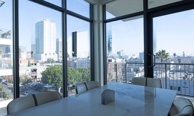 Wilshire Center Apartment | Modern 2BR in K-town (ID112)
