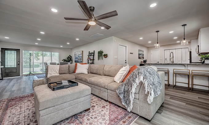 South Tulsa House | Modern 3-Bed, 2-Bath Retreat in the Heart of Tulsa
