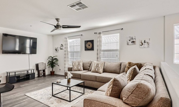 Nellis Air Force Base House | Modern 3 bed 2 bath Townhome in Las Vegas!