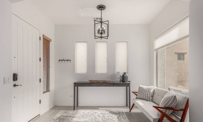 Litchfield Park House | Modern 3 bed 3 bath w/community pool