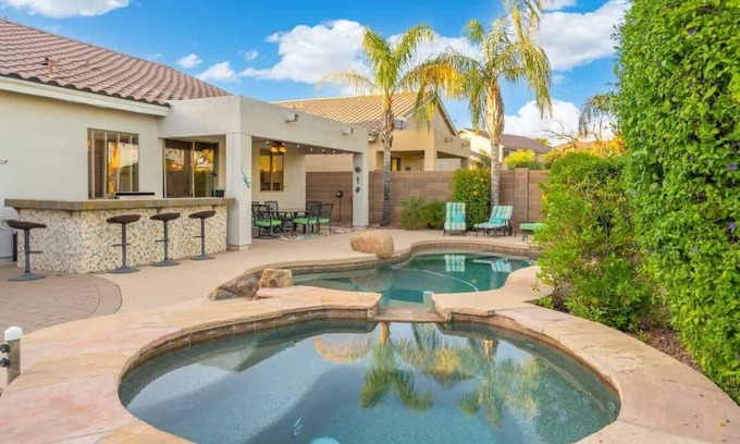 Augusta Ranch House | Modern 4-BR Home | Heated Pool | Jacuzzi | Grill