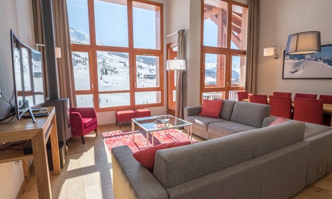 Arc-1800 Apartment | Modern 5-room apartment with pool, spa, gym, parking in Arcs 1800