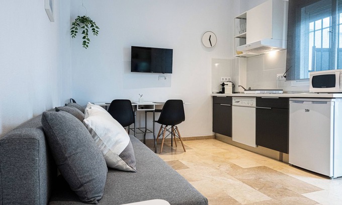 Sanlucar de Barrameda Apartment | Modern apartment right by the beach (400 metres). % Weekly Discounts. New
